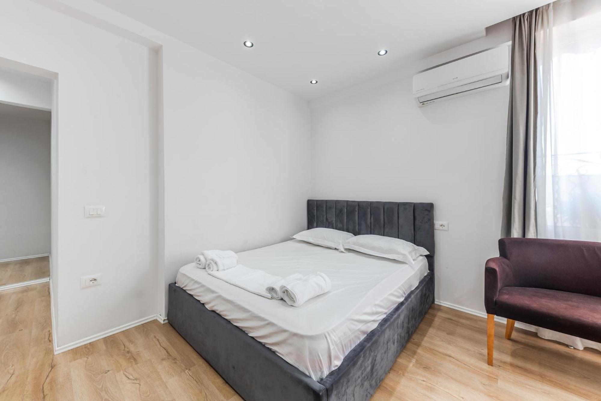 Atelier Apartments By Kondo Stays Tiranë Ngoại thất bức ảnh