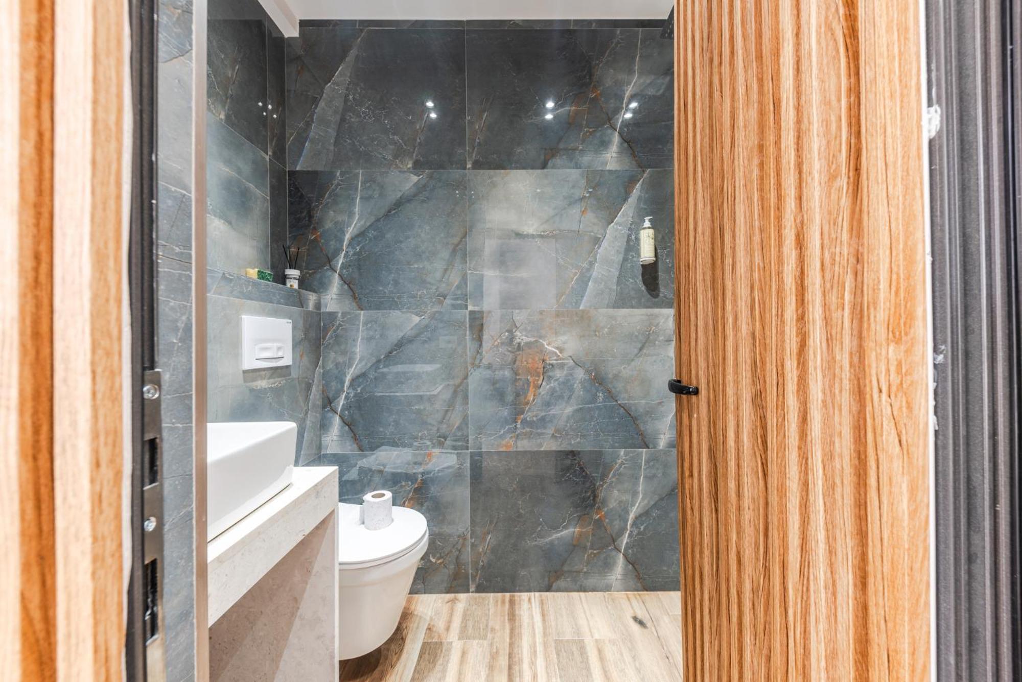 Atelier Apartments By Kondo Stays Tiranë Ngoại thất bức ảnh