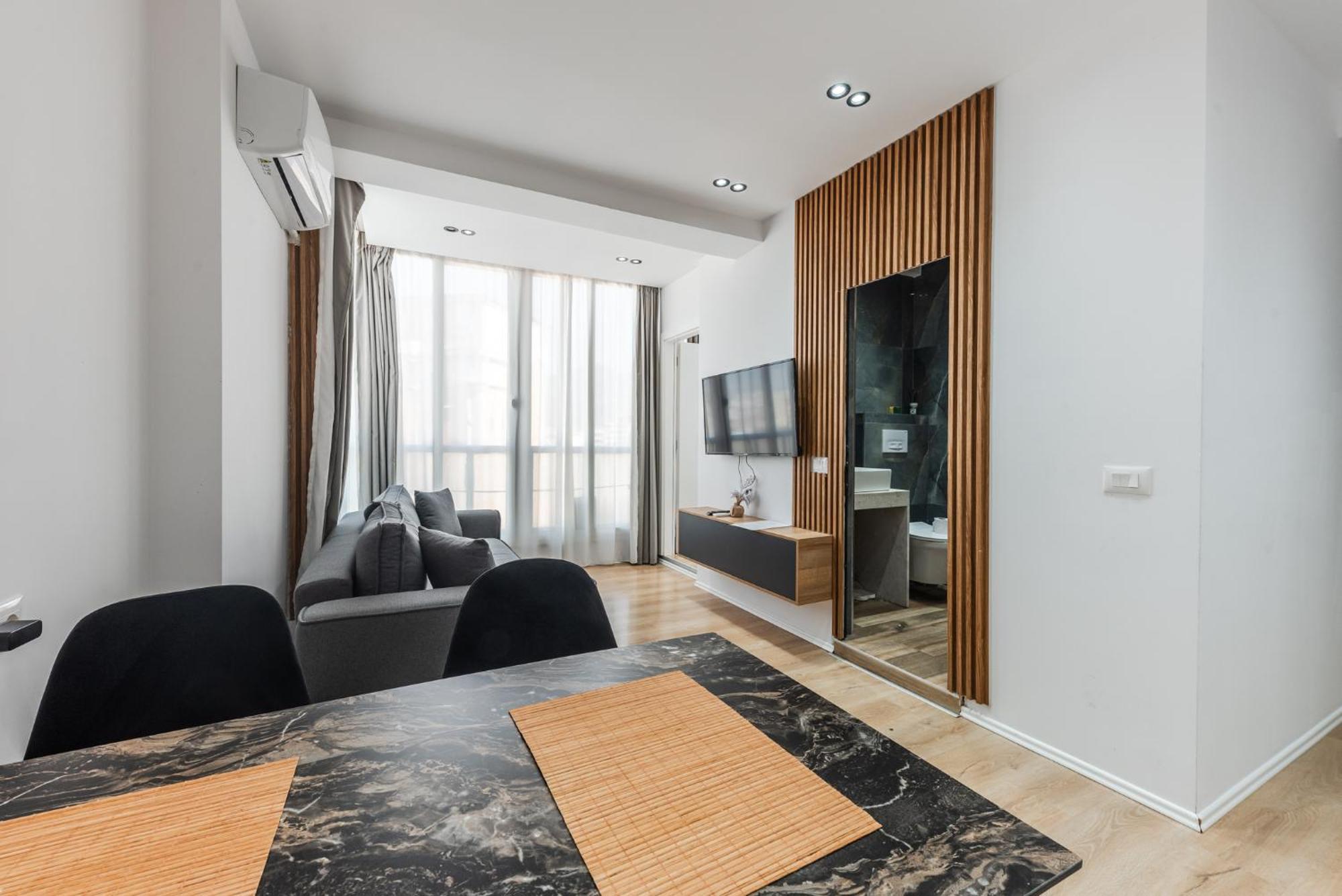Atelier Apartments By Kondo Stays Tiranë Ngoại thất bức ảnh
