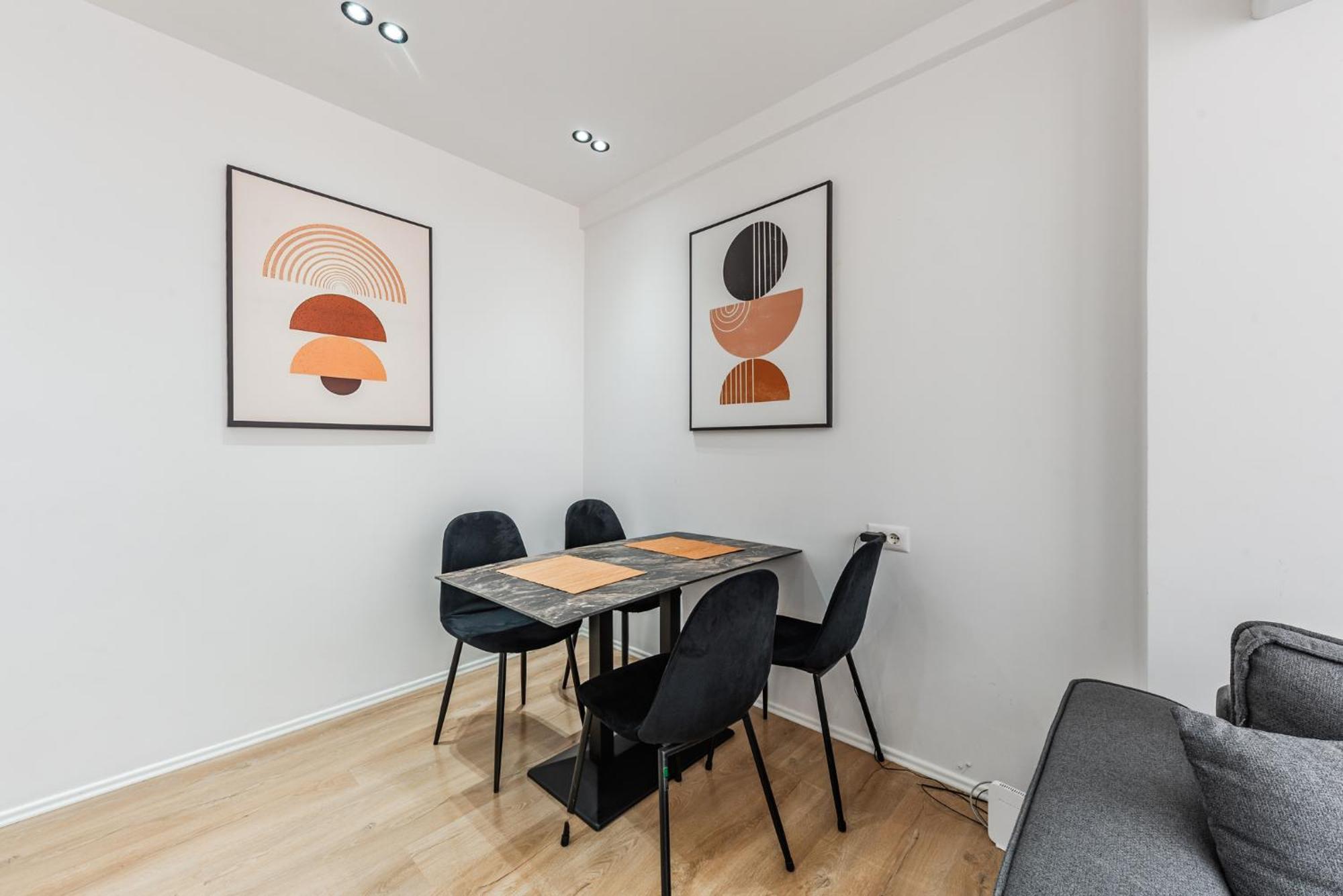 Atelier Apartments By Kondo Stays Tiranë Ngoại thất bức ảnh