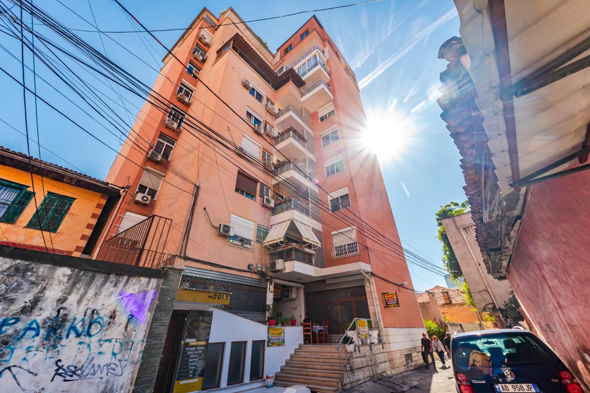 Atelier Apartments By Kondo Stays Tiranë Ngoại thất bức ảnh